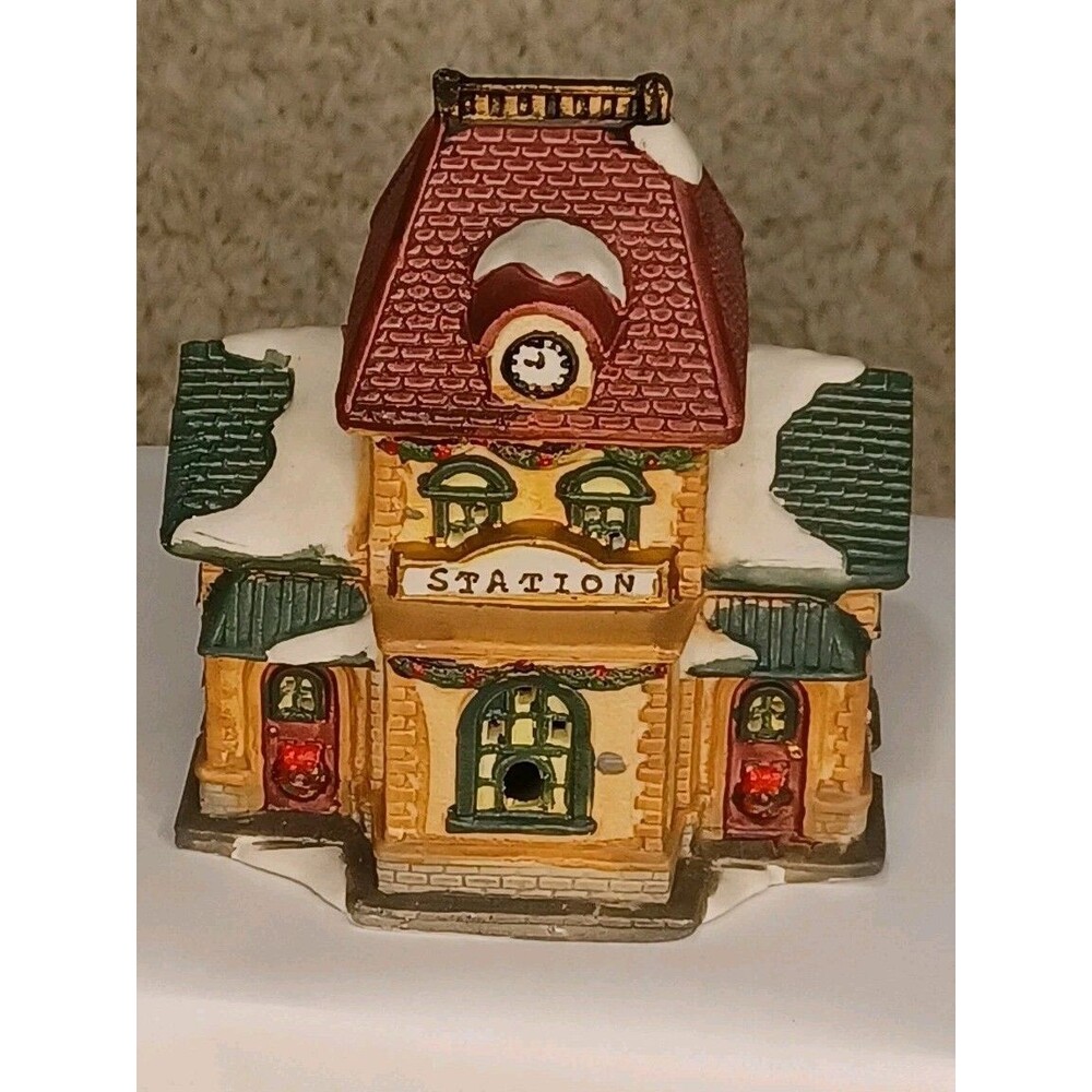 Vintage Christmas Village Station House Ceramic Light Up Train Depot Putz MCM - Picture 2 of 8